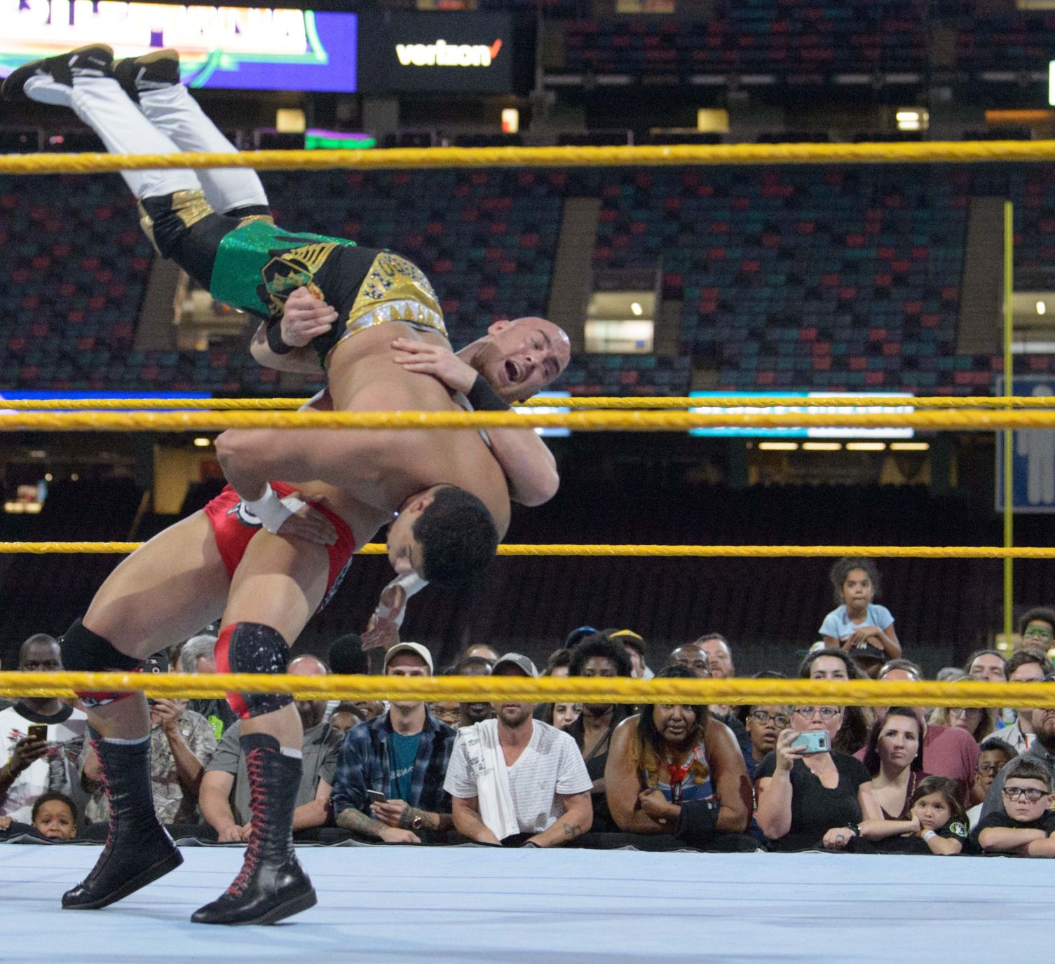 no.wrestlemaina.111717.009.JPG
